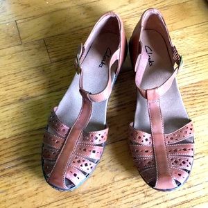 Clarks Wendy fisherman sandals